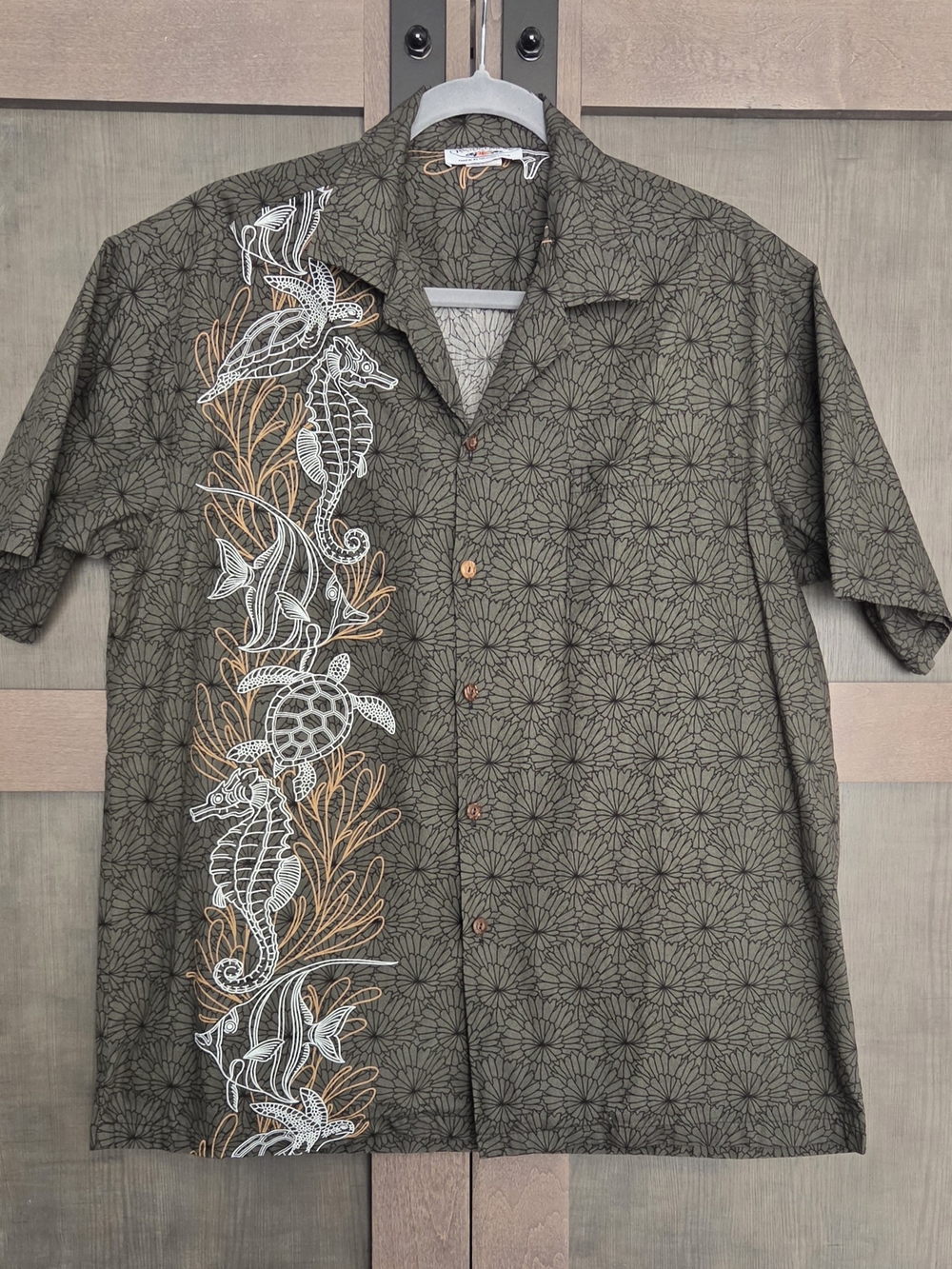 Vintage Pacific Legend Made in Hawaii Hawaiian Shirt L Sea Life Embroidered